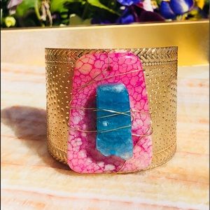 😍Dragon’s Vein pink agate & turquoise quartz cuff